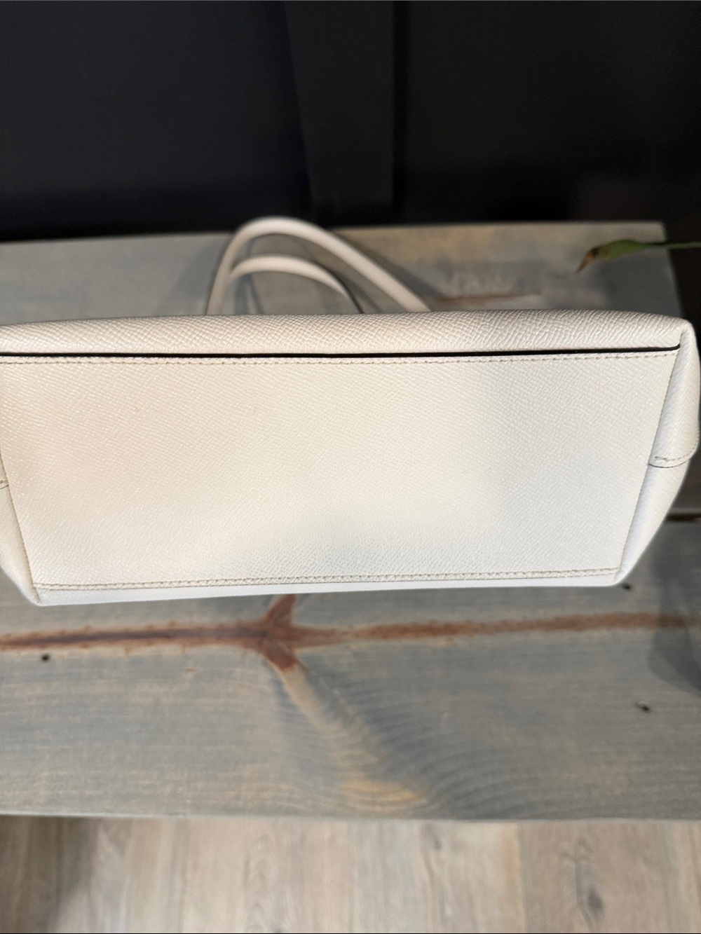 Coach Cream/White Leather purse with Gold Hardware - Picture 4 of 6
